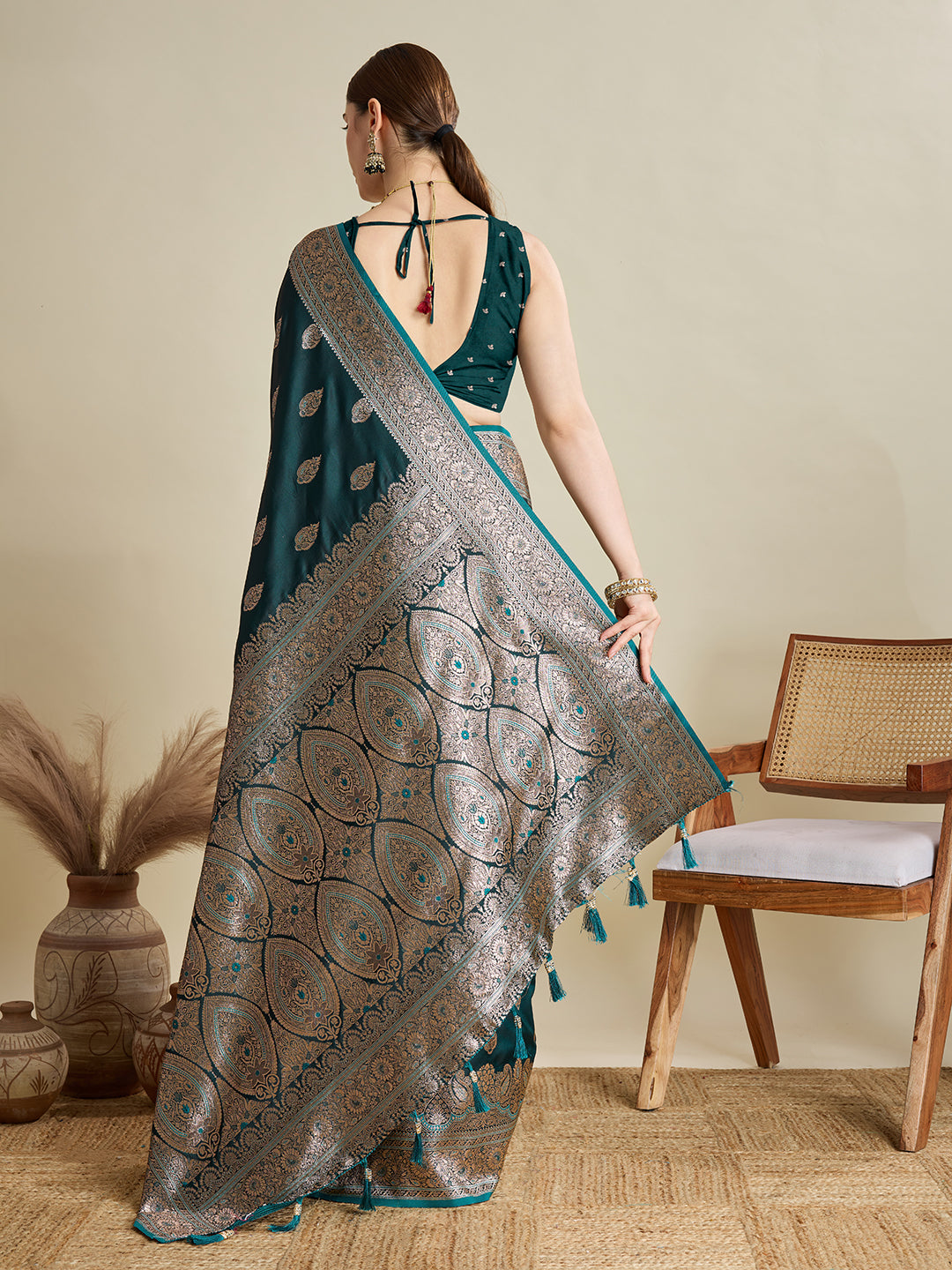 Vedant Vastram Soft Litchi SIlk Banarasi Silk Jacquard Saree - Green