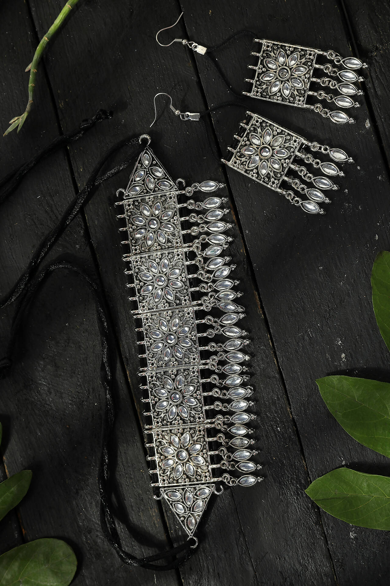 Mominos Fashion Johar Kamal Women Silver-Plated Brass Finish Mirror Work Choker