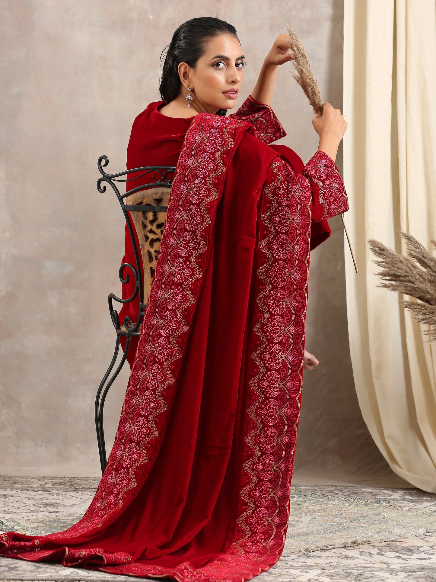 trueBrowns Red Velvet Embroidered Shawl
