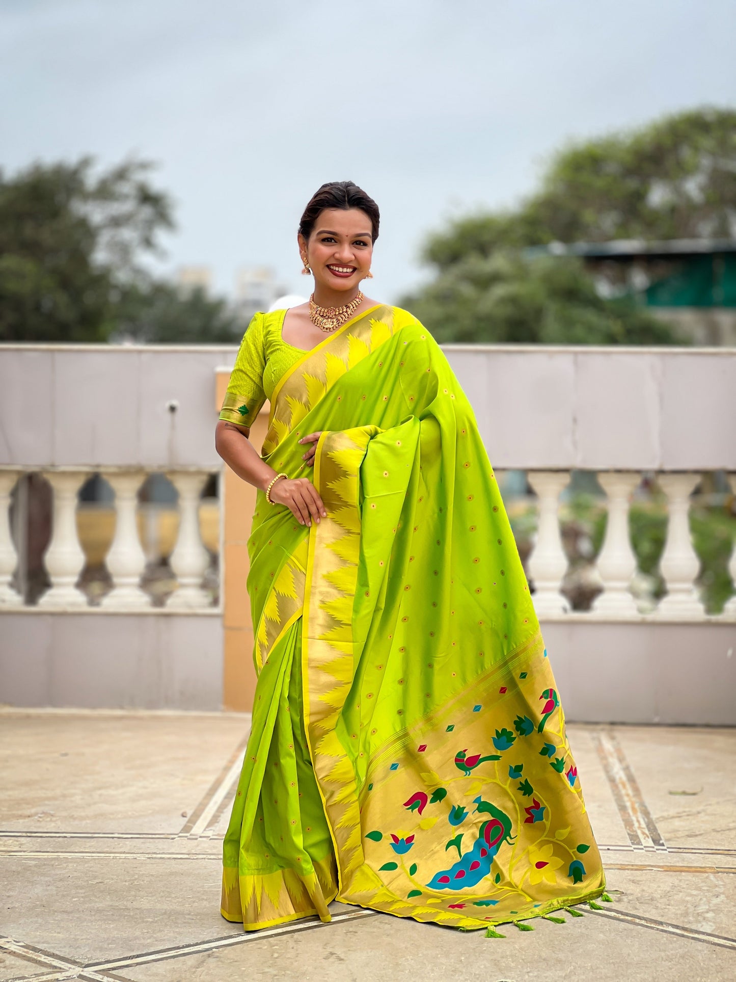 Vedant Vastram Soft Litchi Silk Banarasi Silk Jacquard Saree - Teal Green