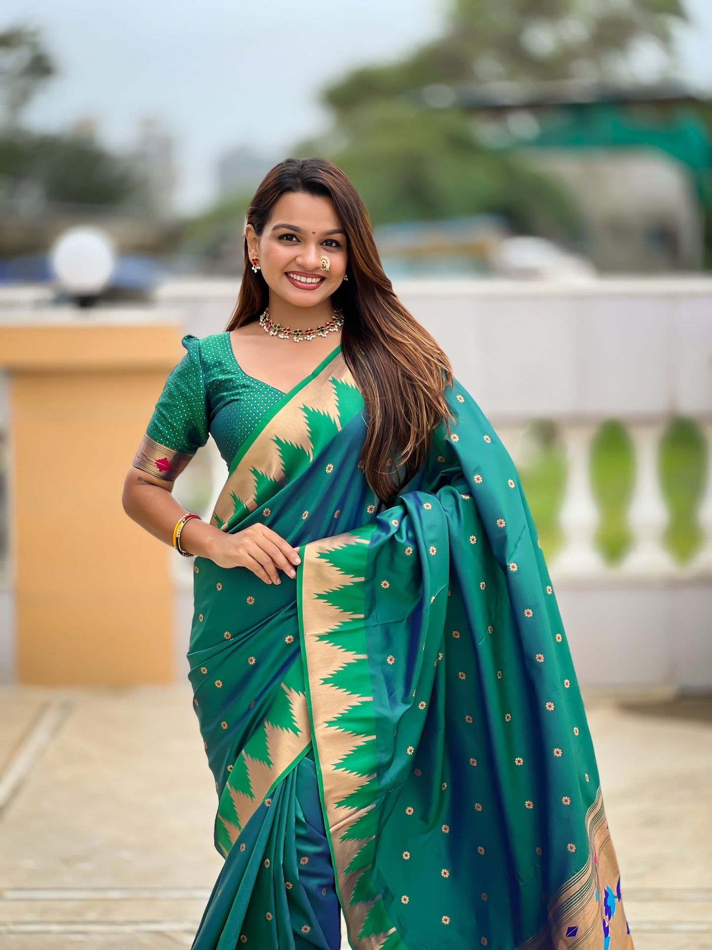 Vedant Vastram Soft Litchi Silk Banarasi Silk Jacquard Saree - Rama
