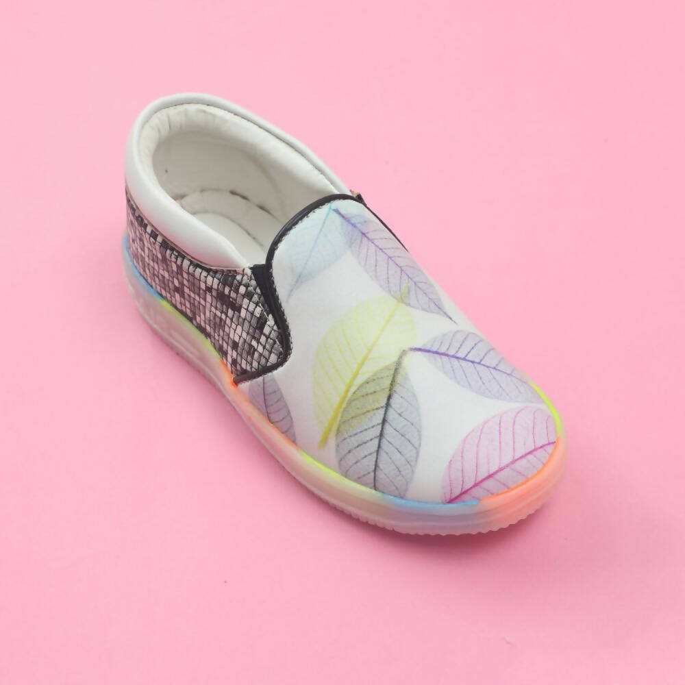 Tiny Bugs Girls Leaf Printed Slip Ons Sneakers - White