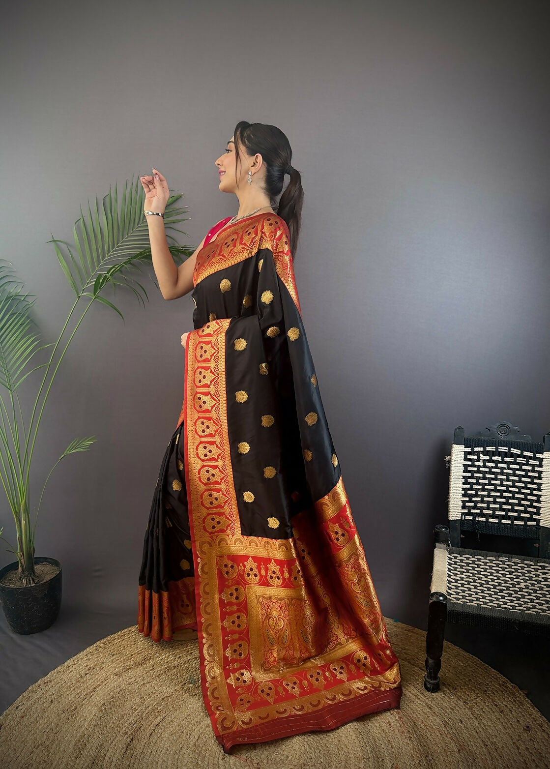 Joban Fashion Red Butti Banarasi Silk Sarees