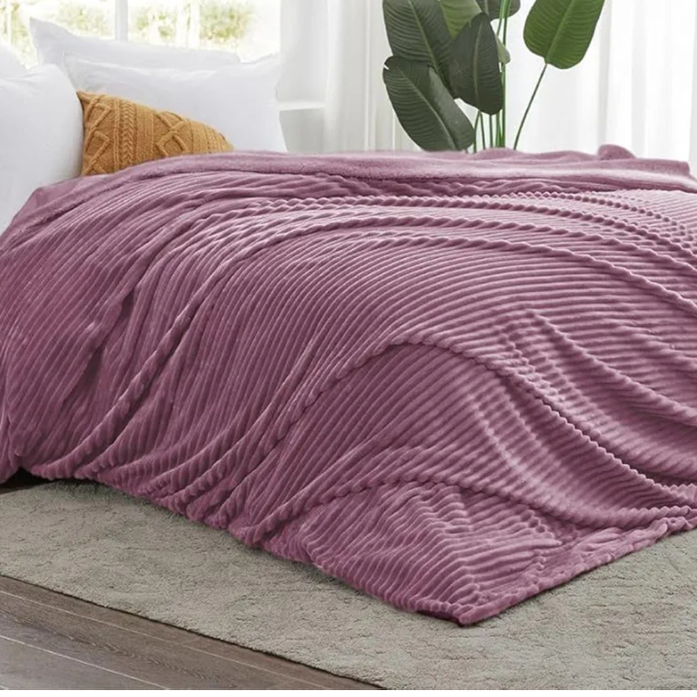 Homekart Pencil Pattern Flannel Fleece Sherpa Blanket Soft Plush Fluffy Season AC and Mild Winter Reversible Blanket Single Bed Pink