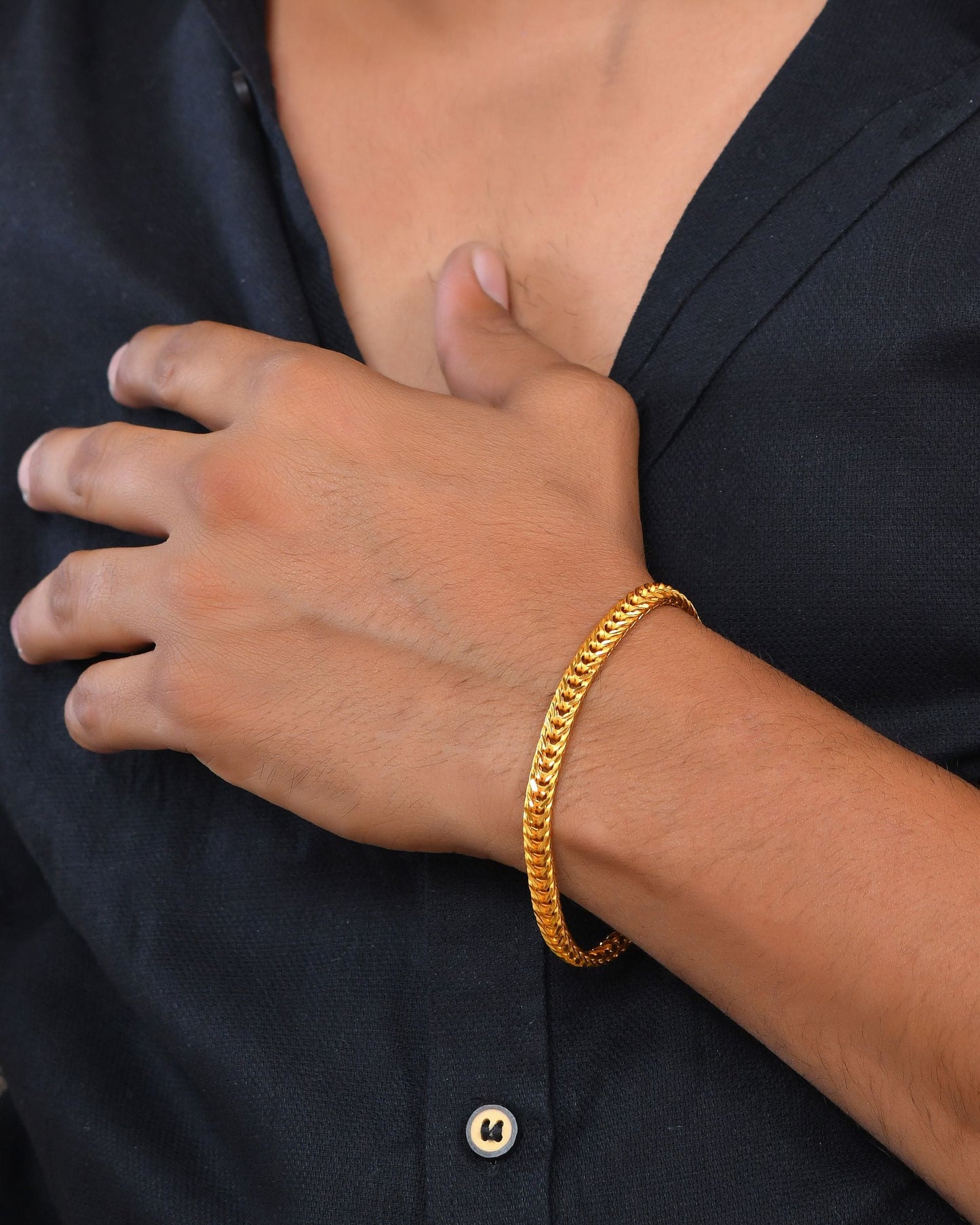 VOJ Men Gold Polished Stainless Steel Linked Bracelet