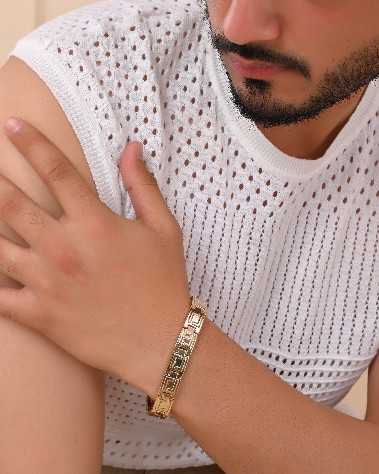 VOJ Men's Gold Polished Stainless Steel Link Bracelet