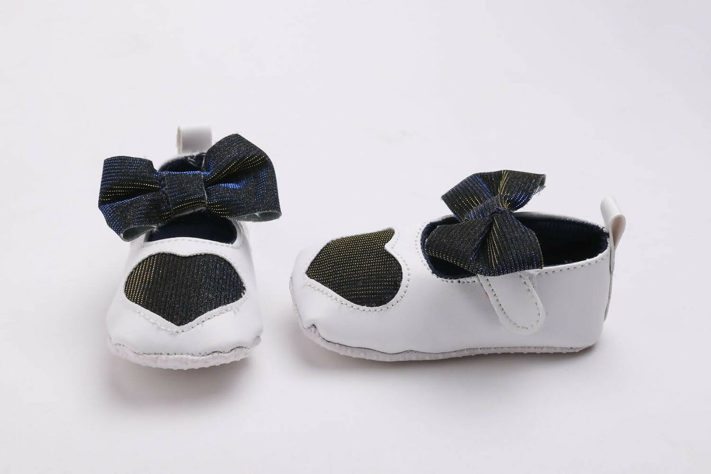 Tiny Bugs Girls Heart Bow Detailing Booties - White & Black
