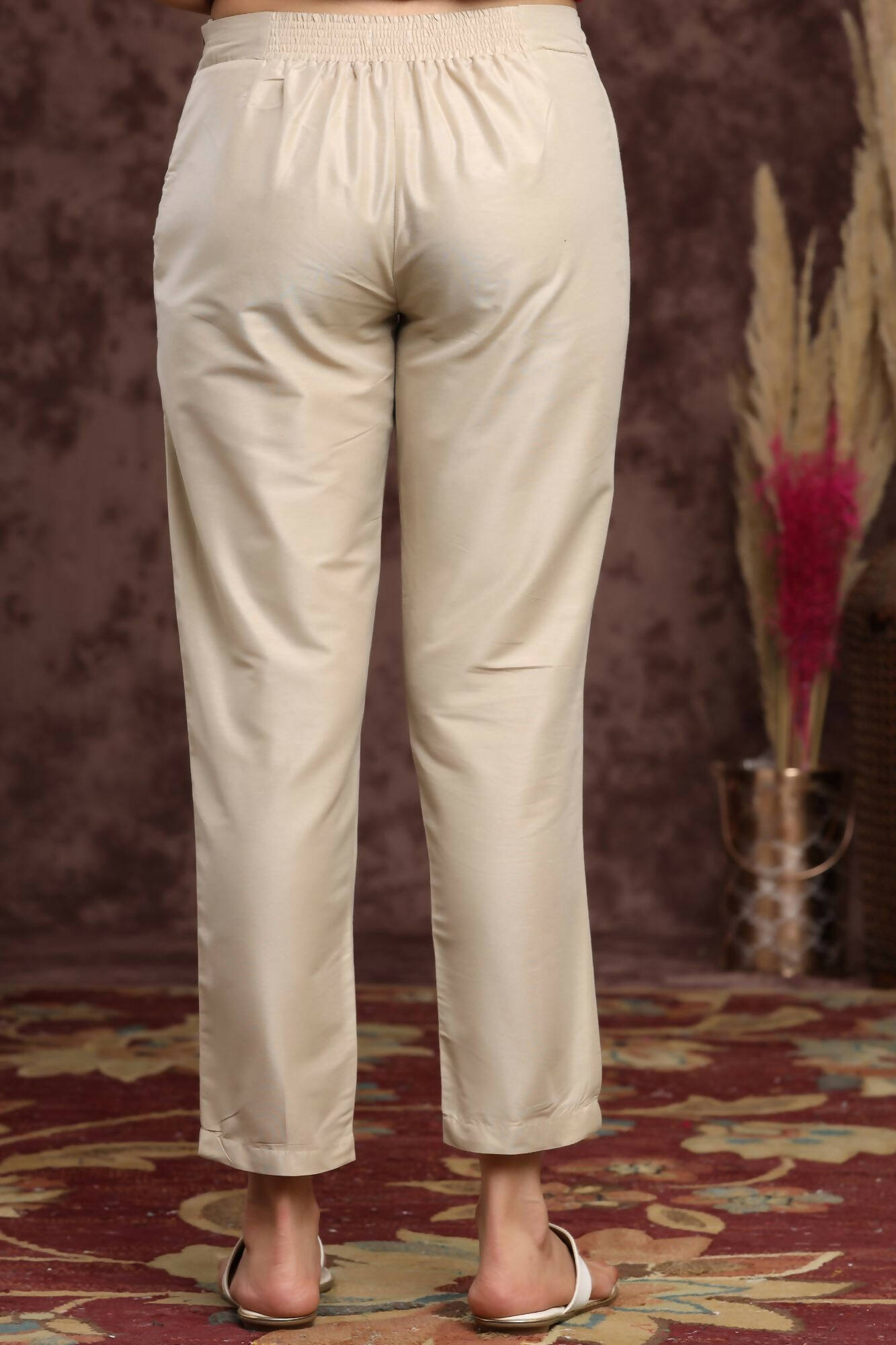 Juniper Women Sandgrey Poly Silk Solid Slim Fit Pant/Slim Pant