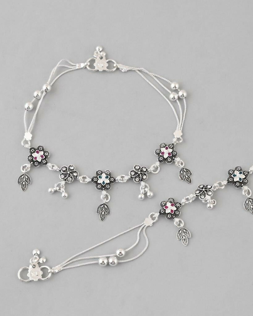 VOJ Set of 2 Silver Plated Flower Shaped Stone Studded Anklet