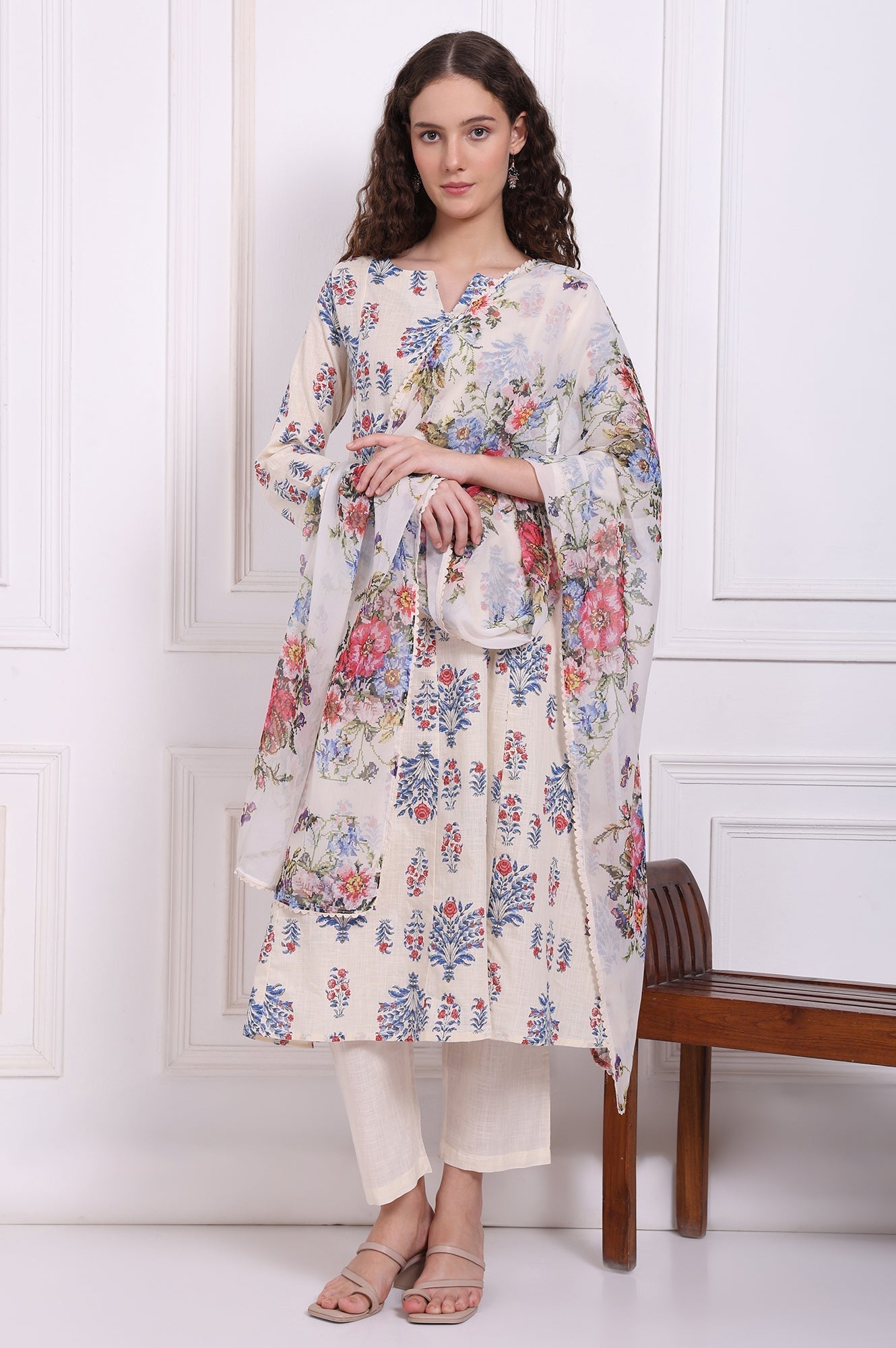 W for Woman White Floral Printed Chiffon Dupatta with Lace