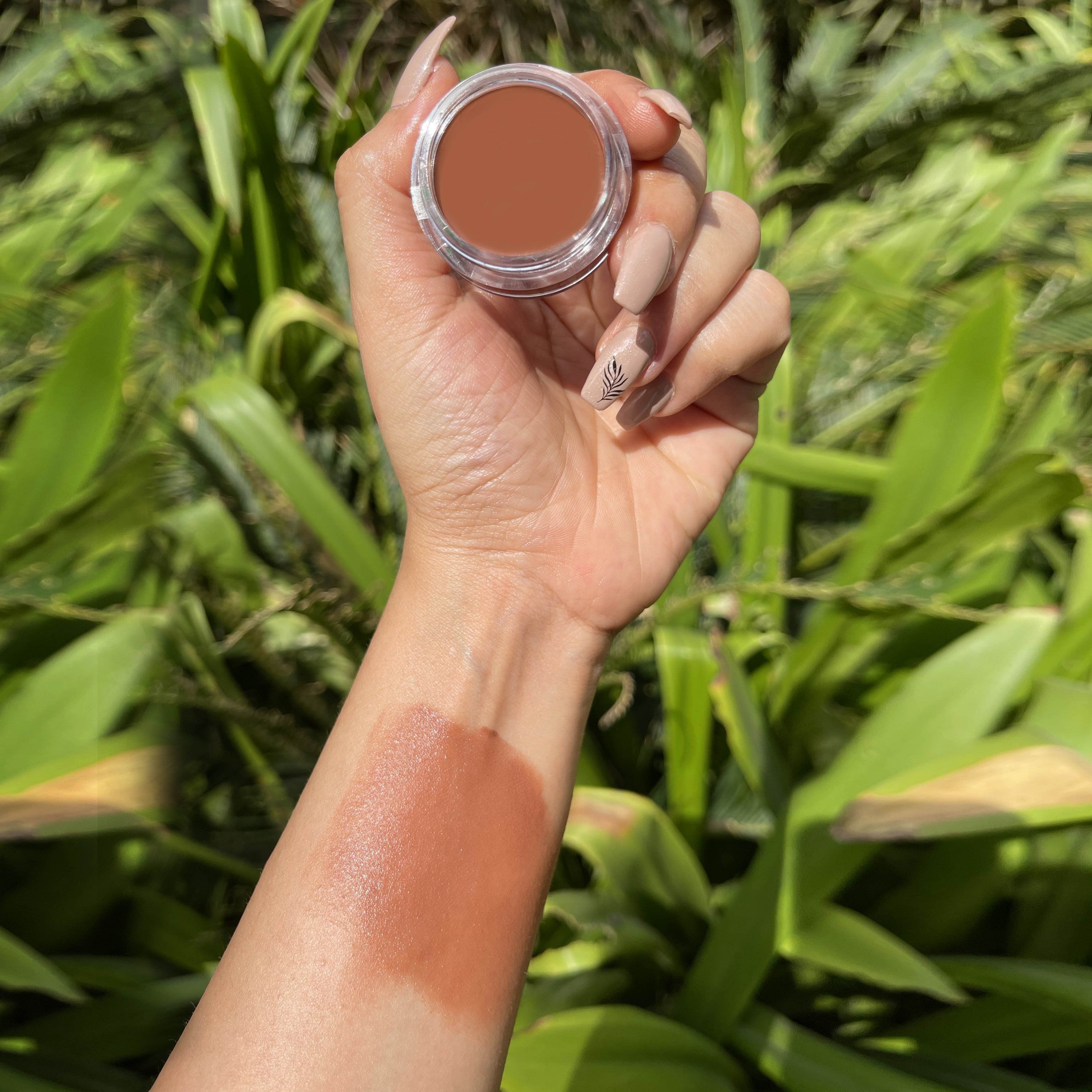 Love Earth Watch Me Slay Multipot Lip And Cheek Tint - 8 gms