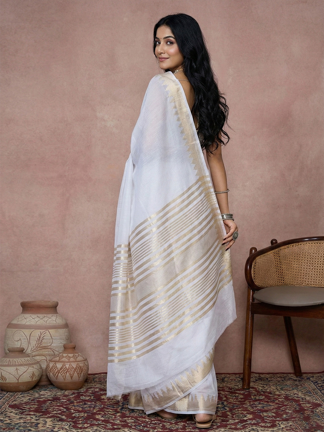 Anaita White Cotton Saree With Blouse