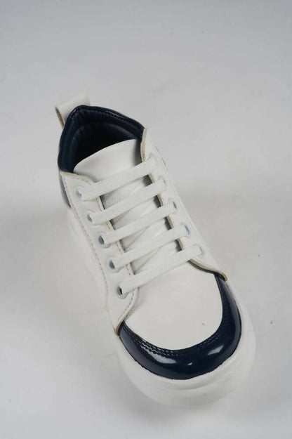 Tiny Bugs For Boys & Girls Mid Top Sneakers - White & Blue