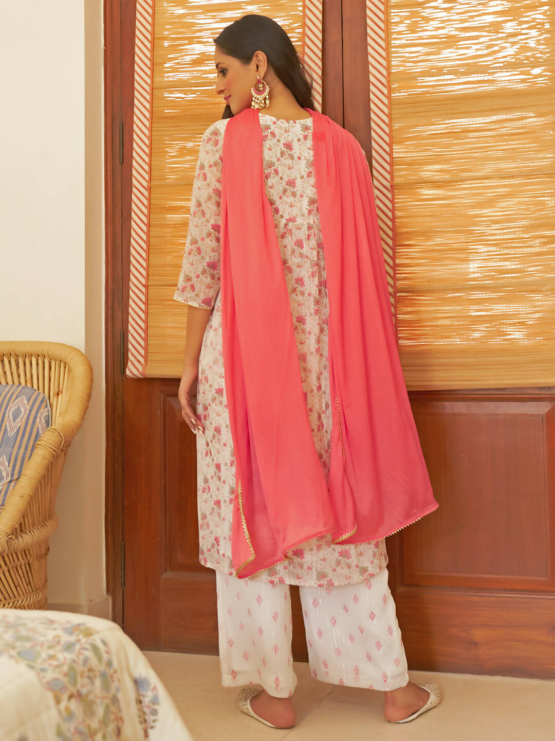 Janasya Women's White Chiffon Lurex Floral Printed Festive Straight Kurta Set