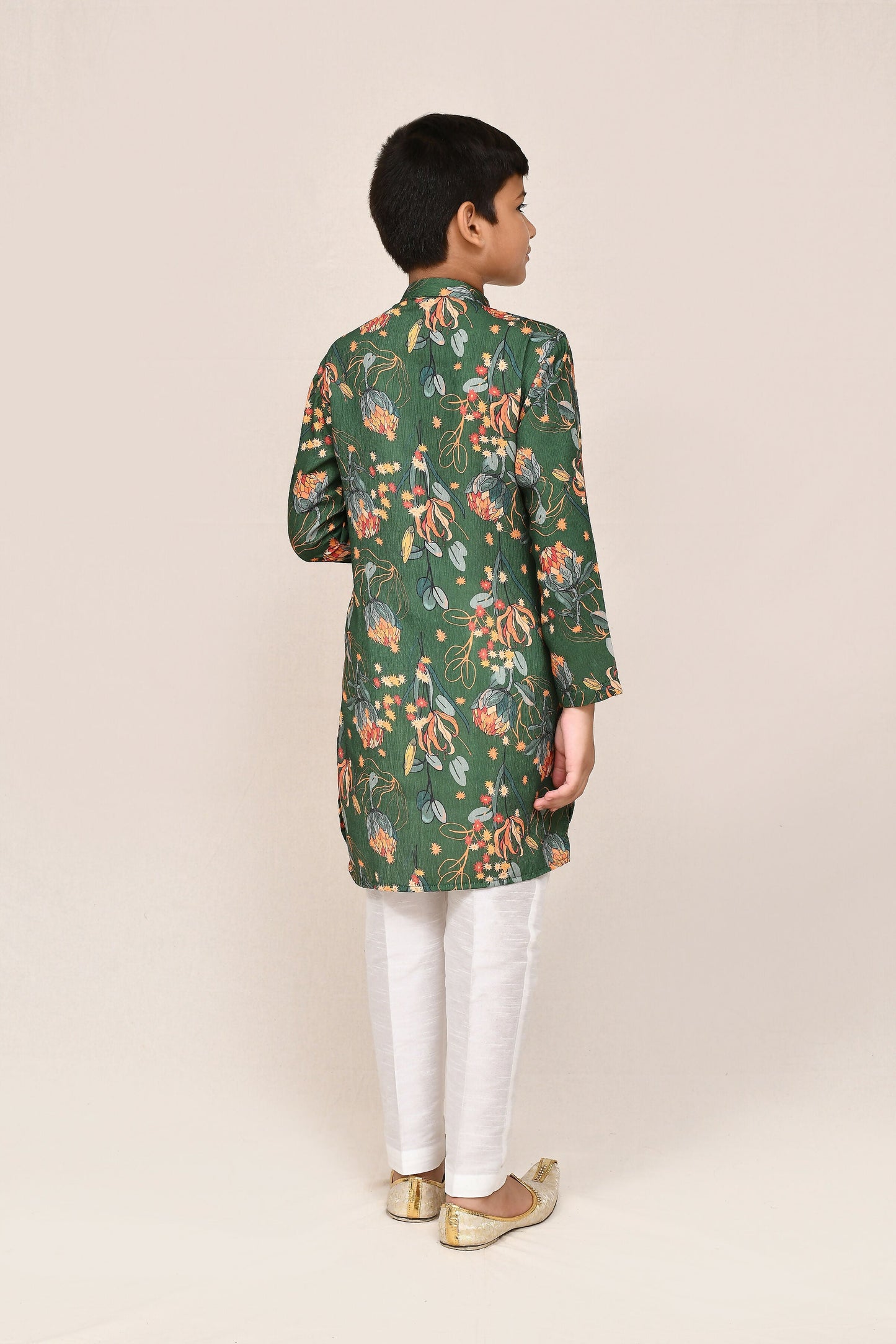 Joban Fashion Cotton Silk Green Kurta With Straight Fit Pant