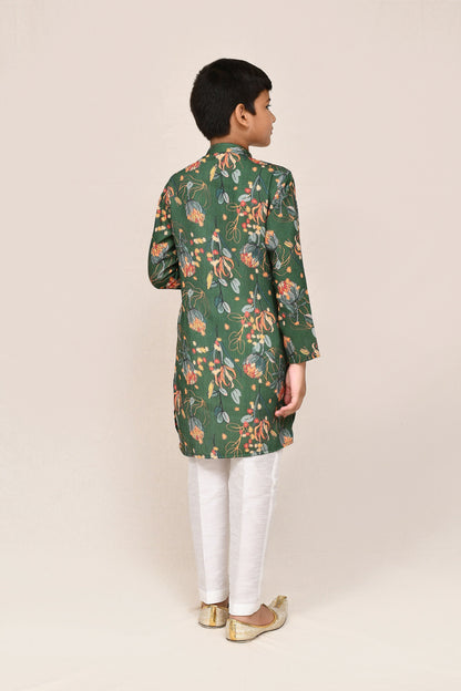 Joban Fashion Cotton Silk Green Kurta With Straight Fit Pant