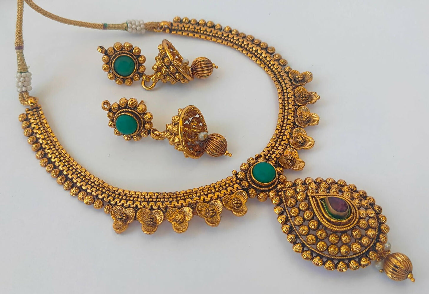 Multicolor Antique Necklace With Earrings