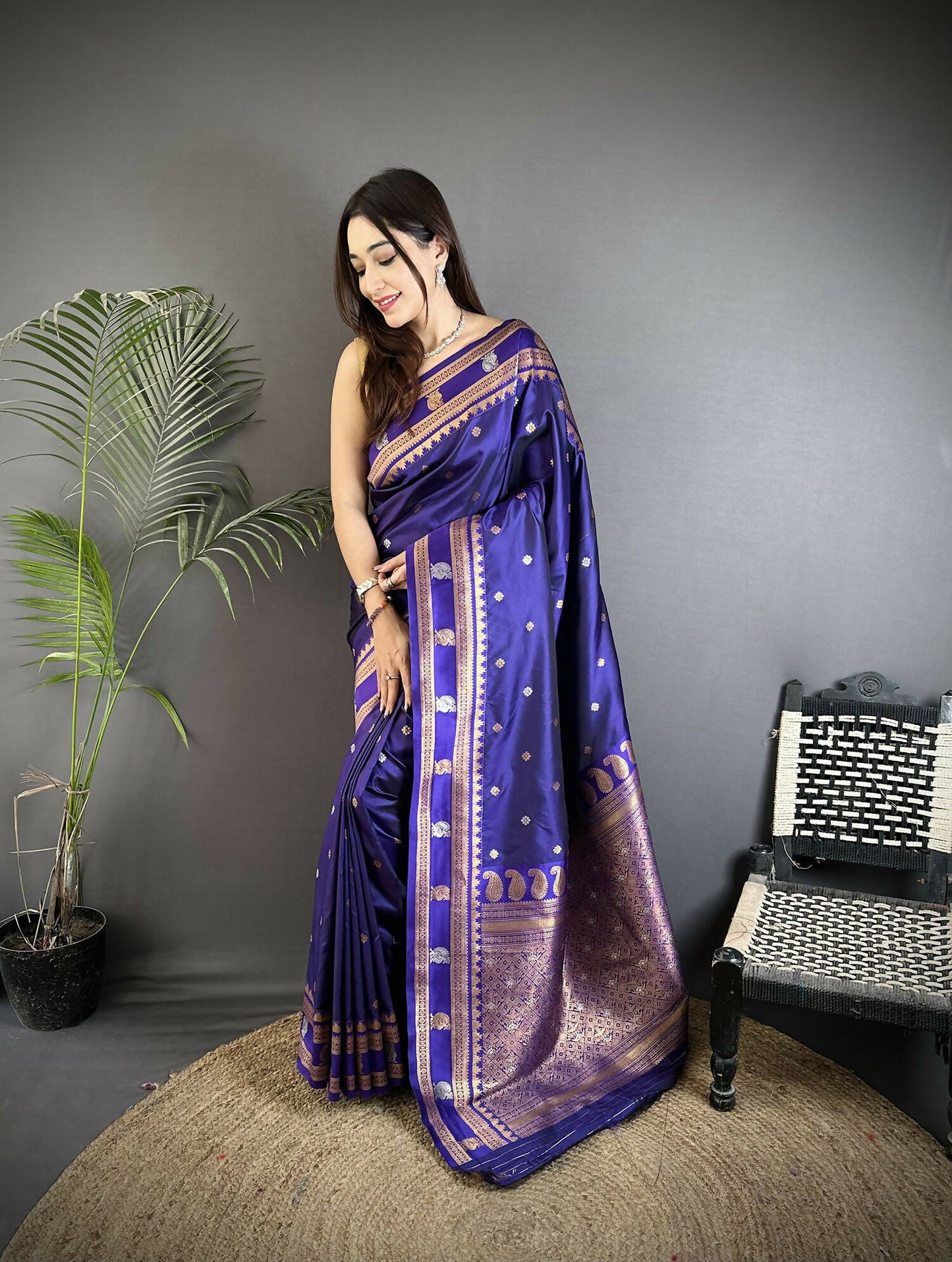 Joban Fashion Navy Blue Banarasi Soft Silk Woven Saree