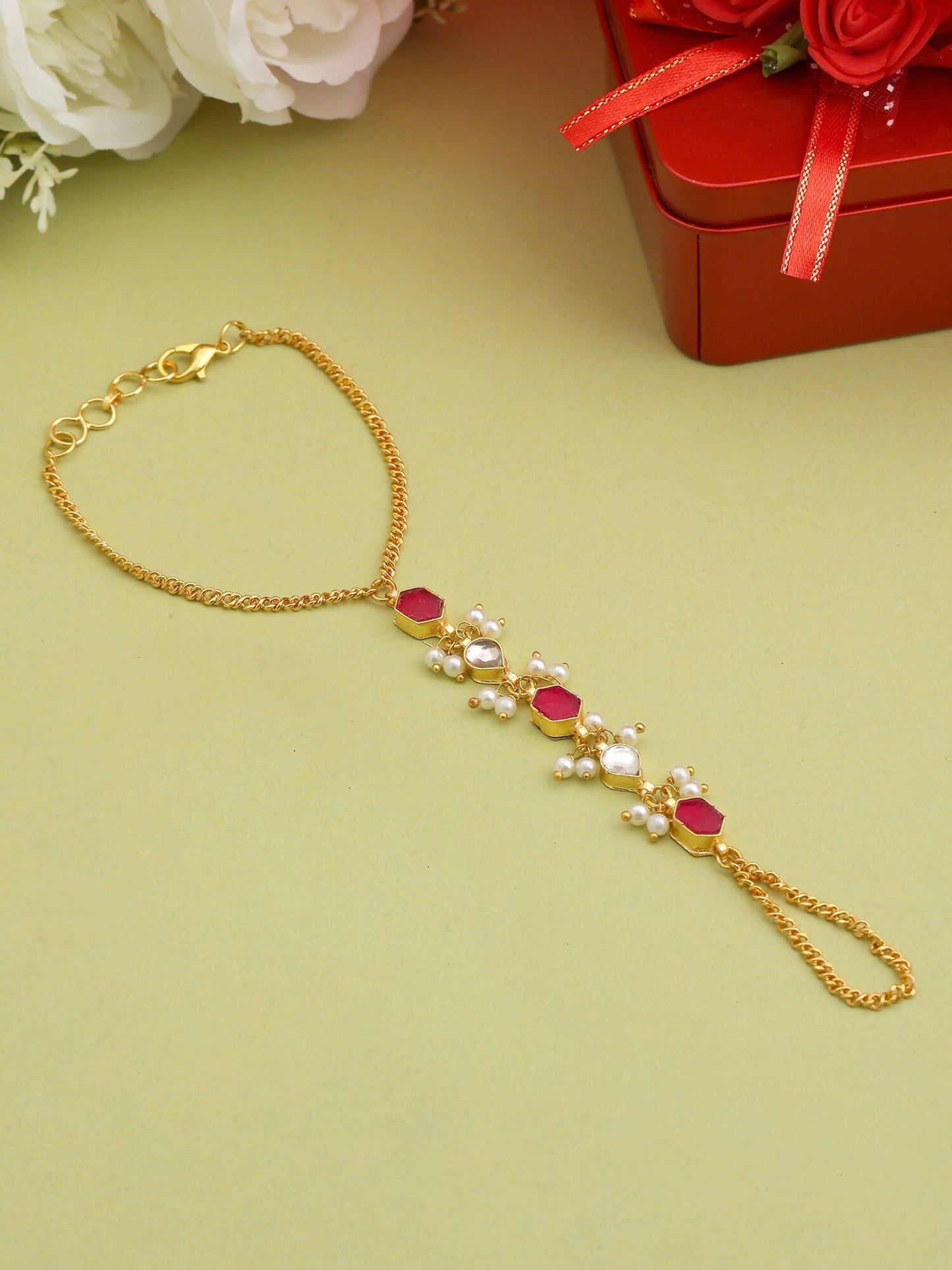 Ruby Raang Laal Noor Haath Phool