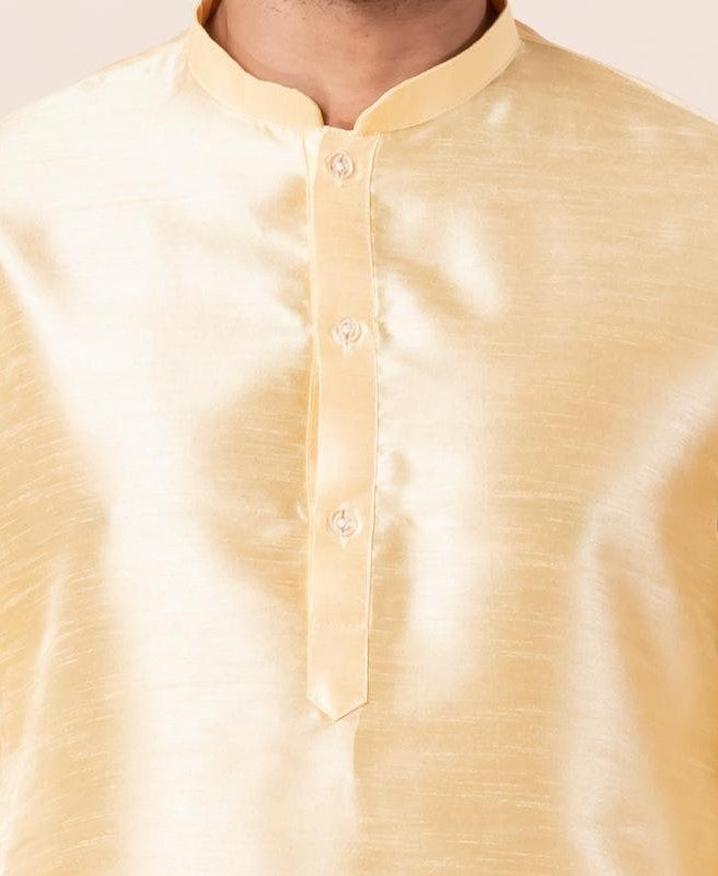 Zavaya Men Yellow Solid Banarasi Silk Kurta