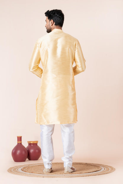 Zavaya Men Yellow Solid Banarasi Silk Kurta