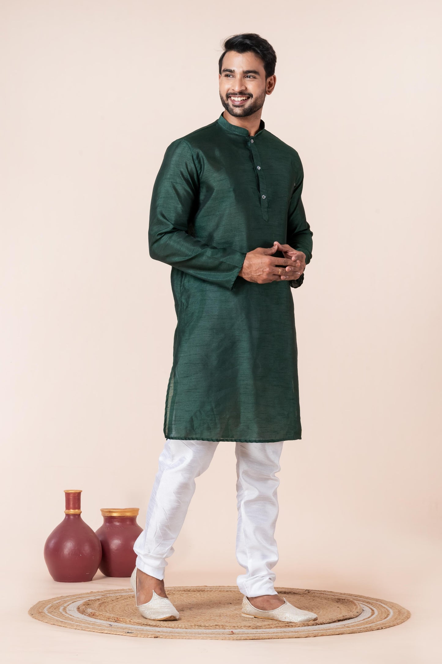Zavaya Men Dark Green Solid Banarasi Silk Kurta