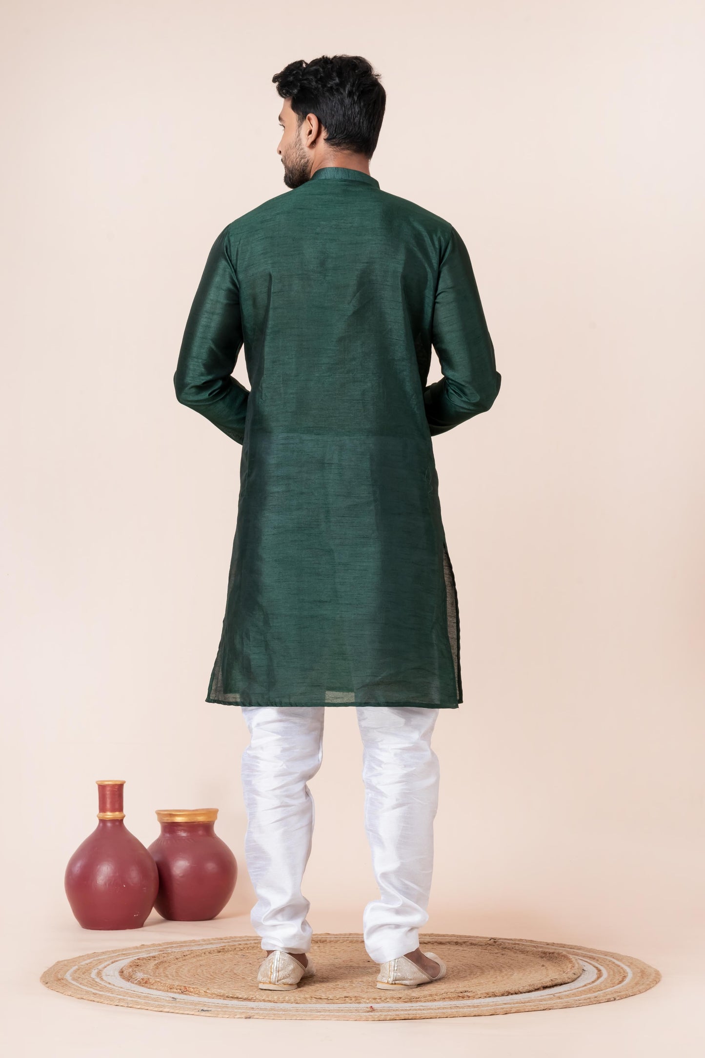 Zavaya Men Dark Green Solid Banarasi Silk Kurta