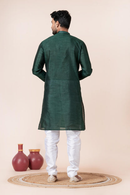 Zavaya Men Dark Green Solid Banarasi Silk Kurta