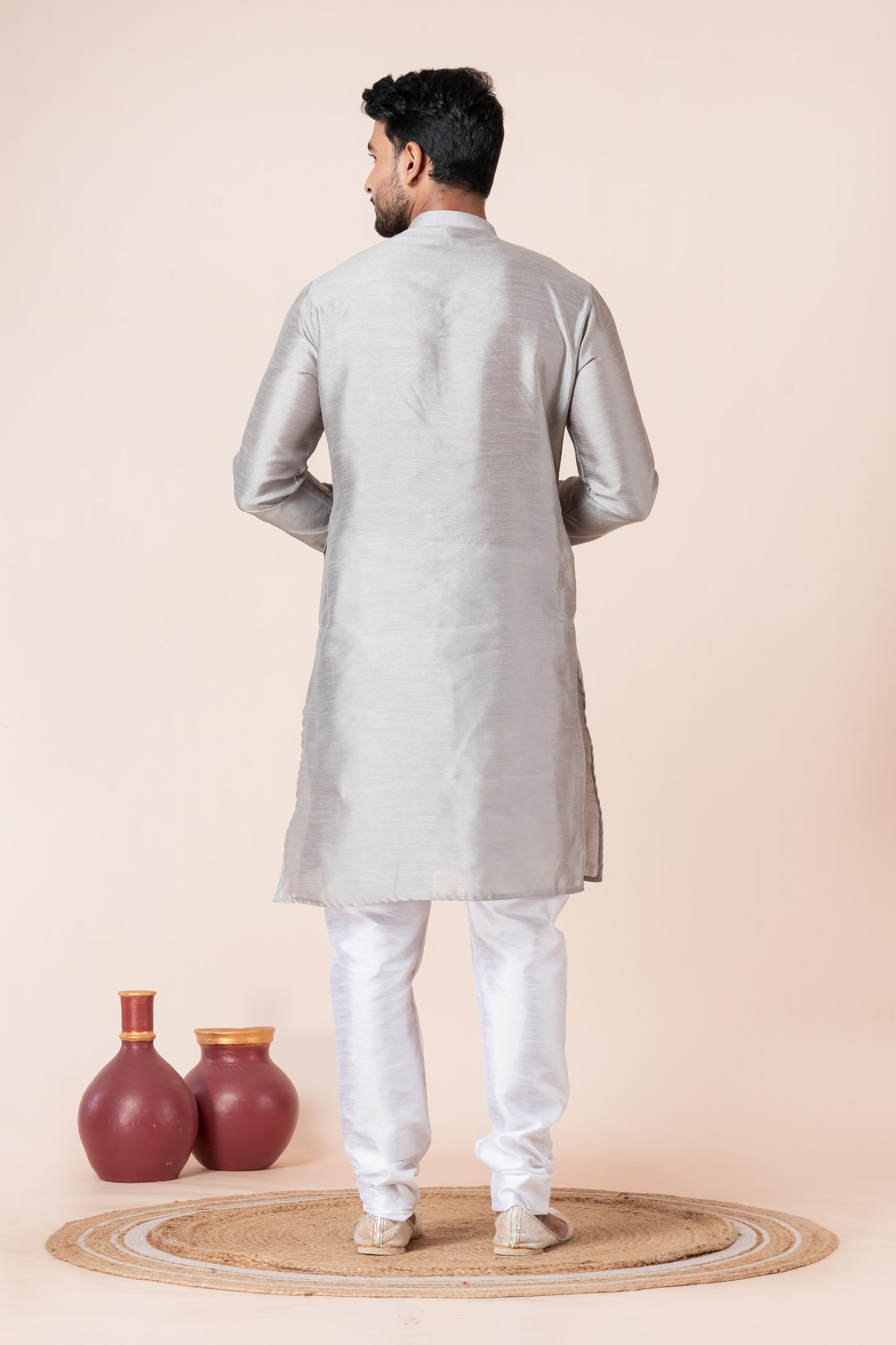 Zavaya Men Grey Solid Banarasi Silk Kurta