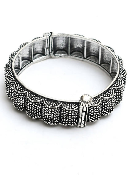Mominos Fashion Kamal Johar Oxidised Silver Bangles Set