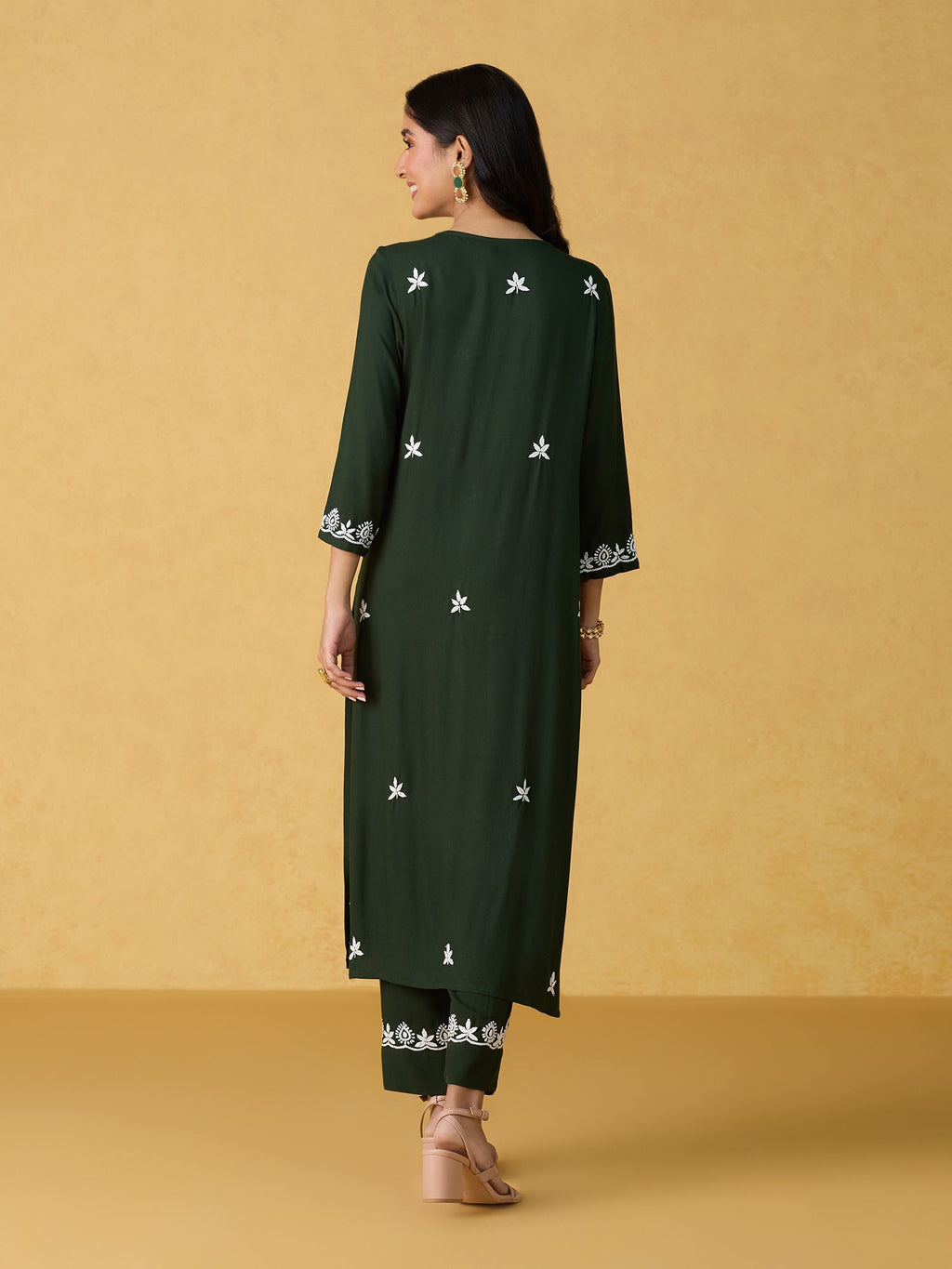 Likha Green Chikankari Kurta Pant & Dupatta (Set of 3)