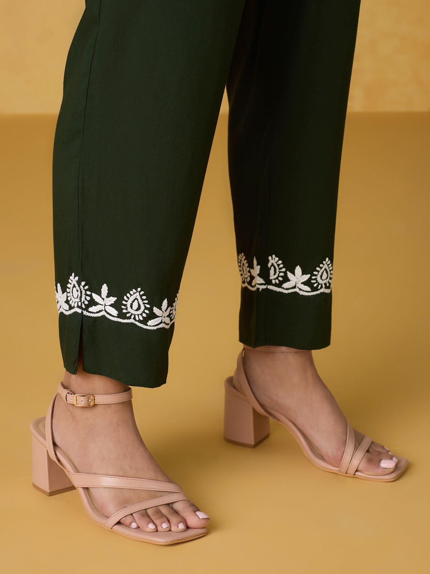 Likha Green Chikankari Kurta Pant & Dupatta (Set of 3)