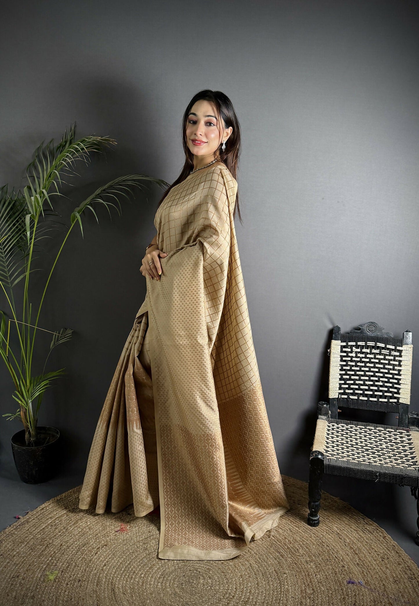 Joban Fashion Ivory Banarasi Soft Lichi Silk Checks & Woven Saree