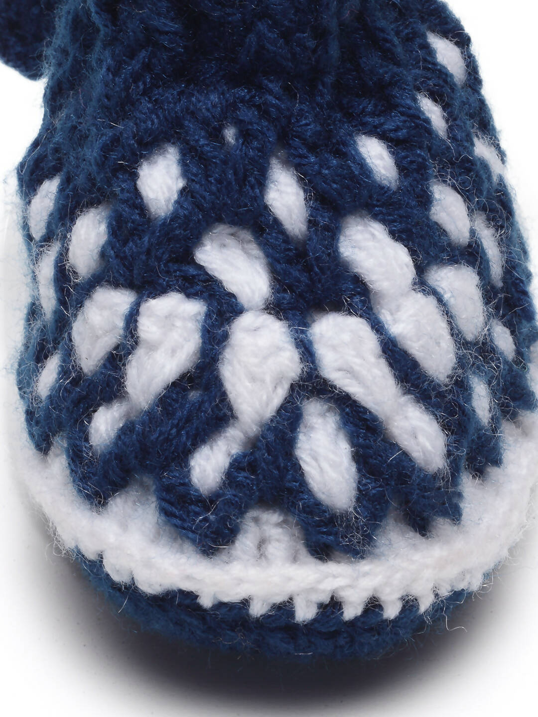 Chutput Kids Woollen Hand Knitted Self Desgin Booties - Blue