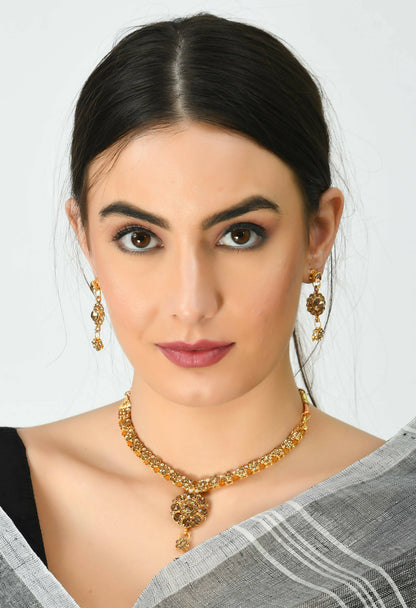 Mominos Fashion Johar Kamal Gold-Polished Brass Finish Stone Choker For Women (Golden)