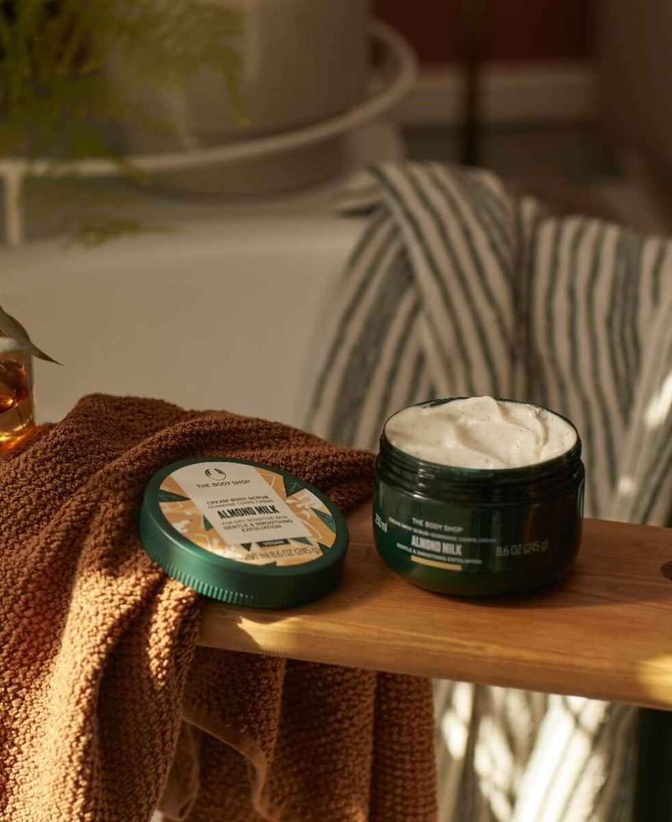 The Body Shop Almond Milk Body Scrub - 250 ml
