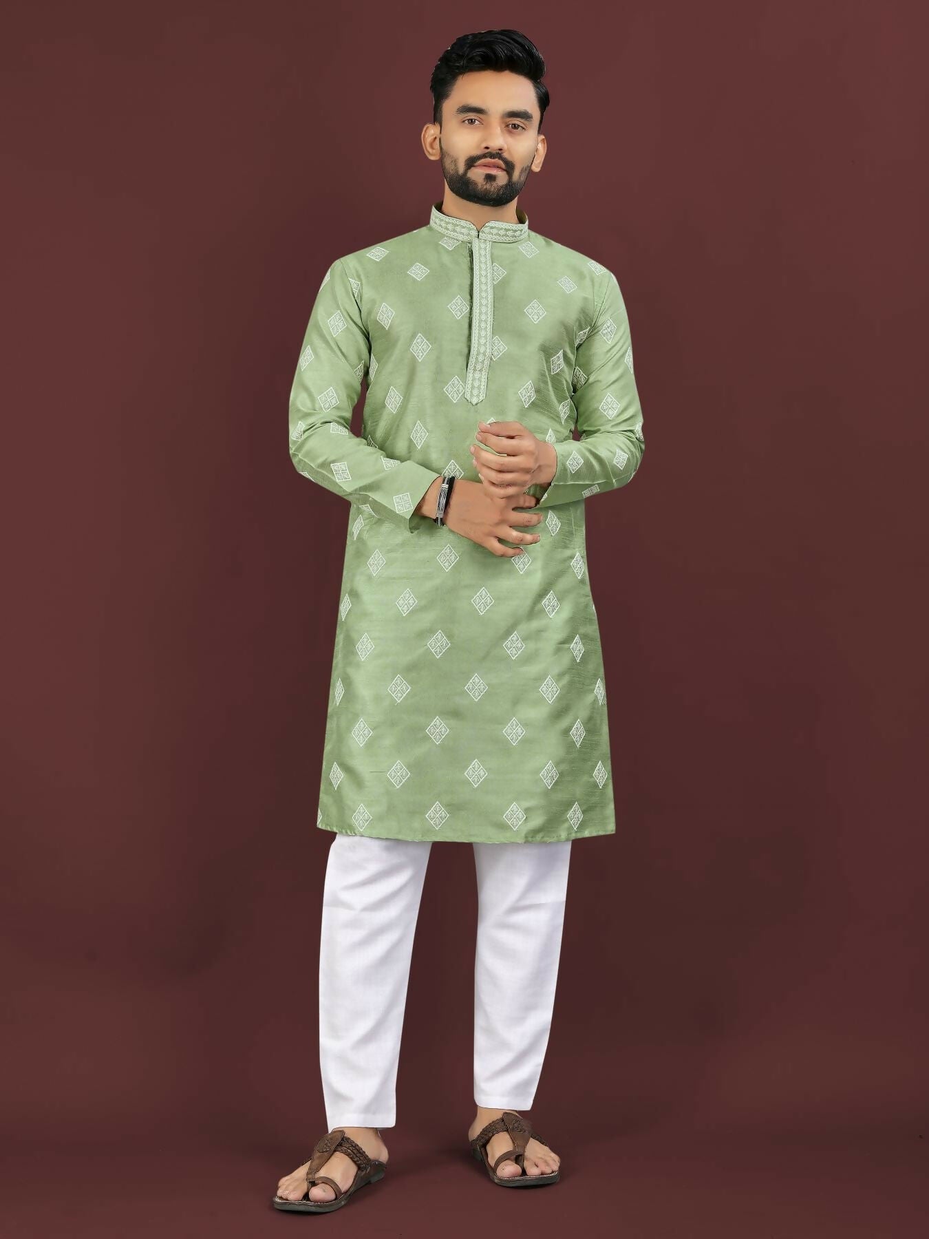 Anaita Green Embroidered Silk Straight Kurta