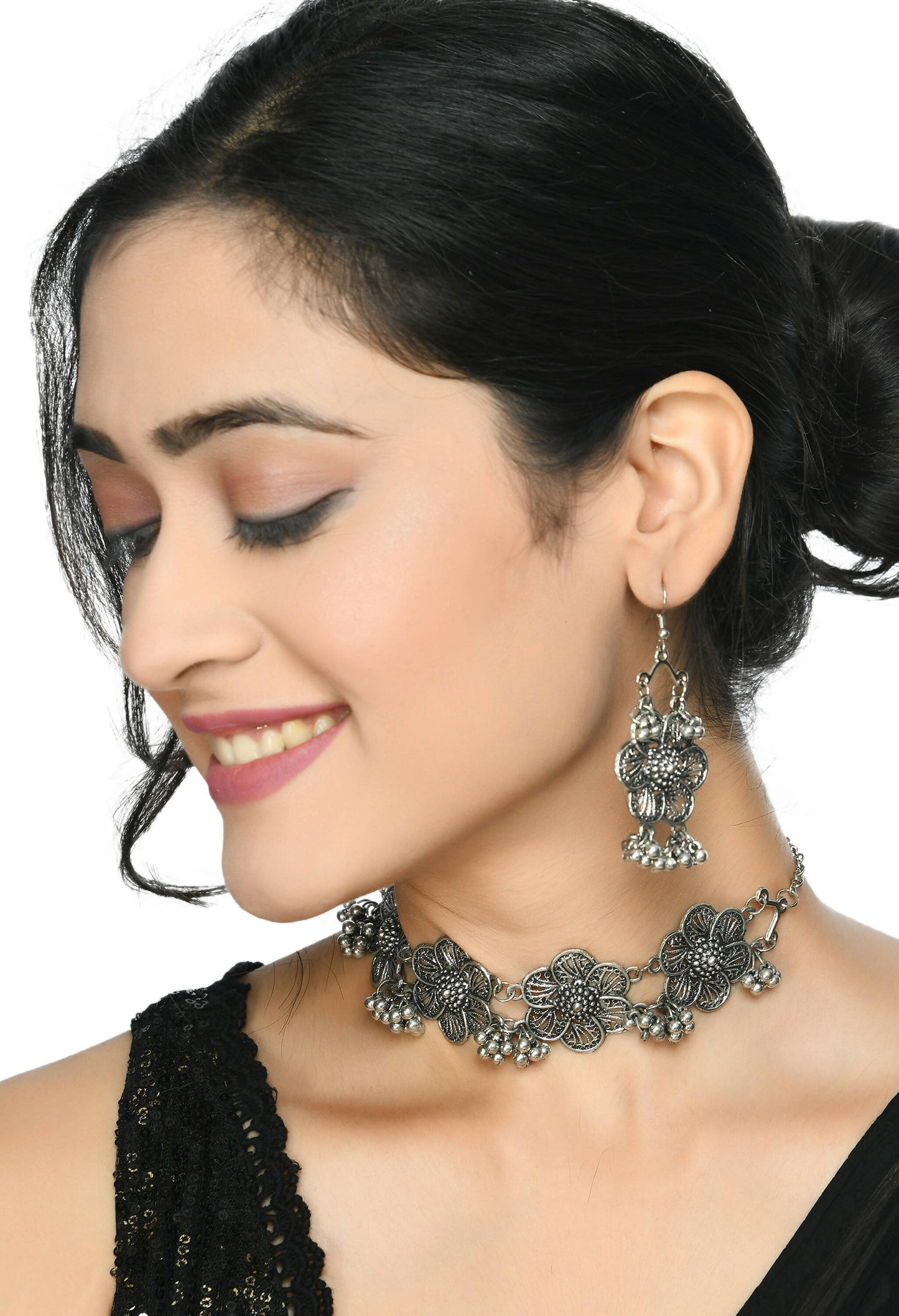 Mominos Fashion Johar Kamal Silver-Plated Brass Finish Floral Desgin Choker For Women