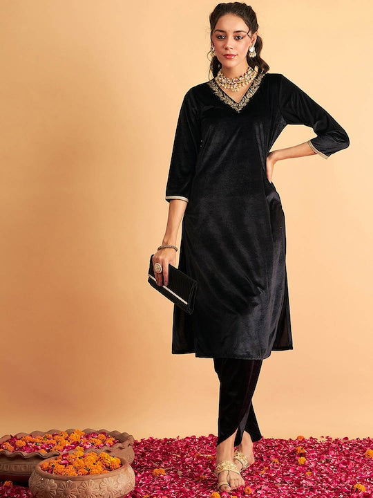 Shae by Sassafras Embroidered V-Neck Zari Velvet Kurta