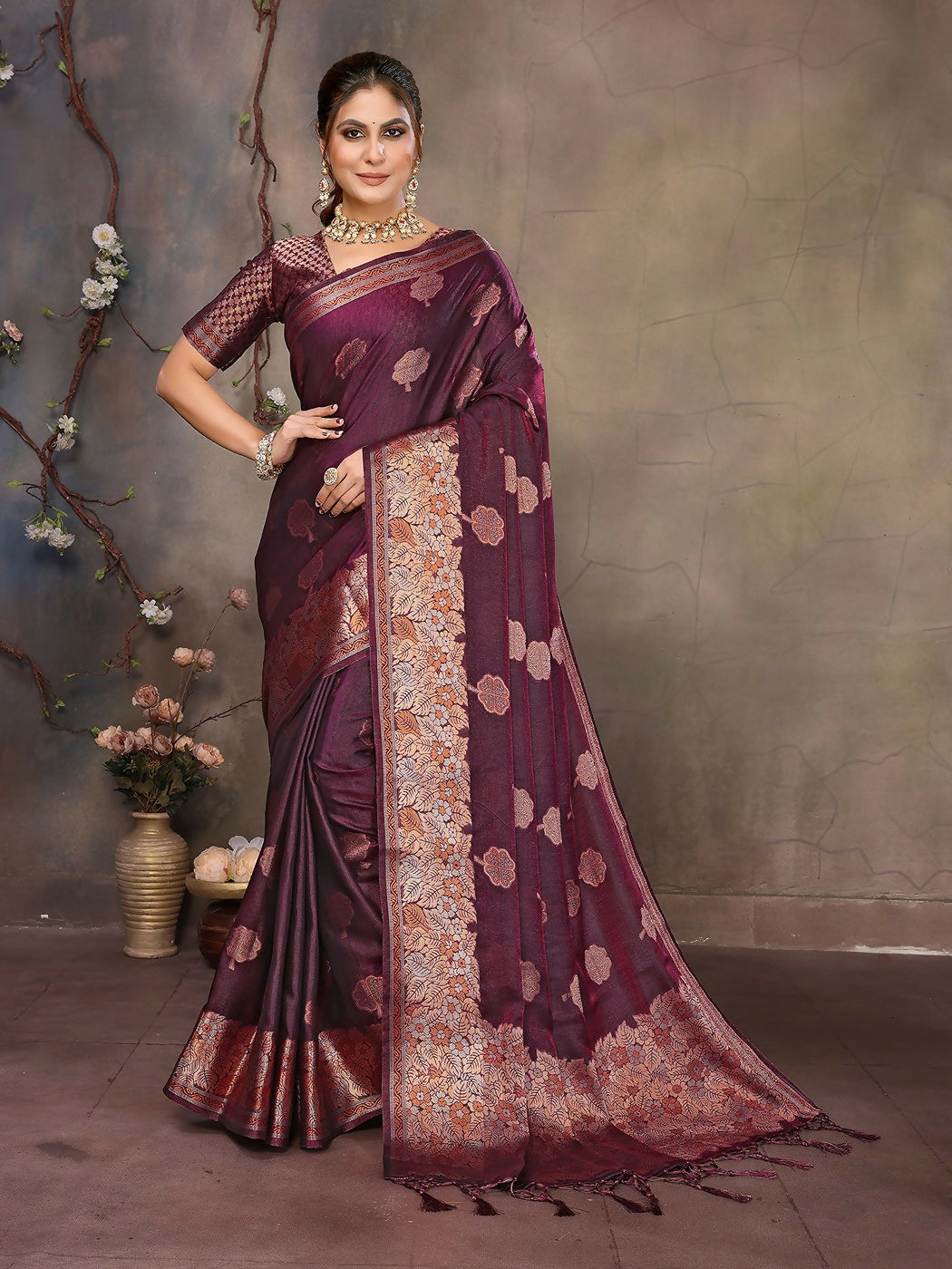 Joban Fashion Magenta Pink Woven Jacquard Banarasi Silk Sarees