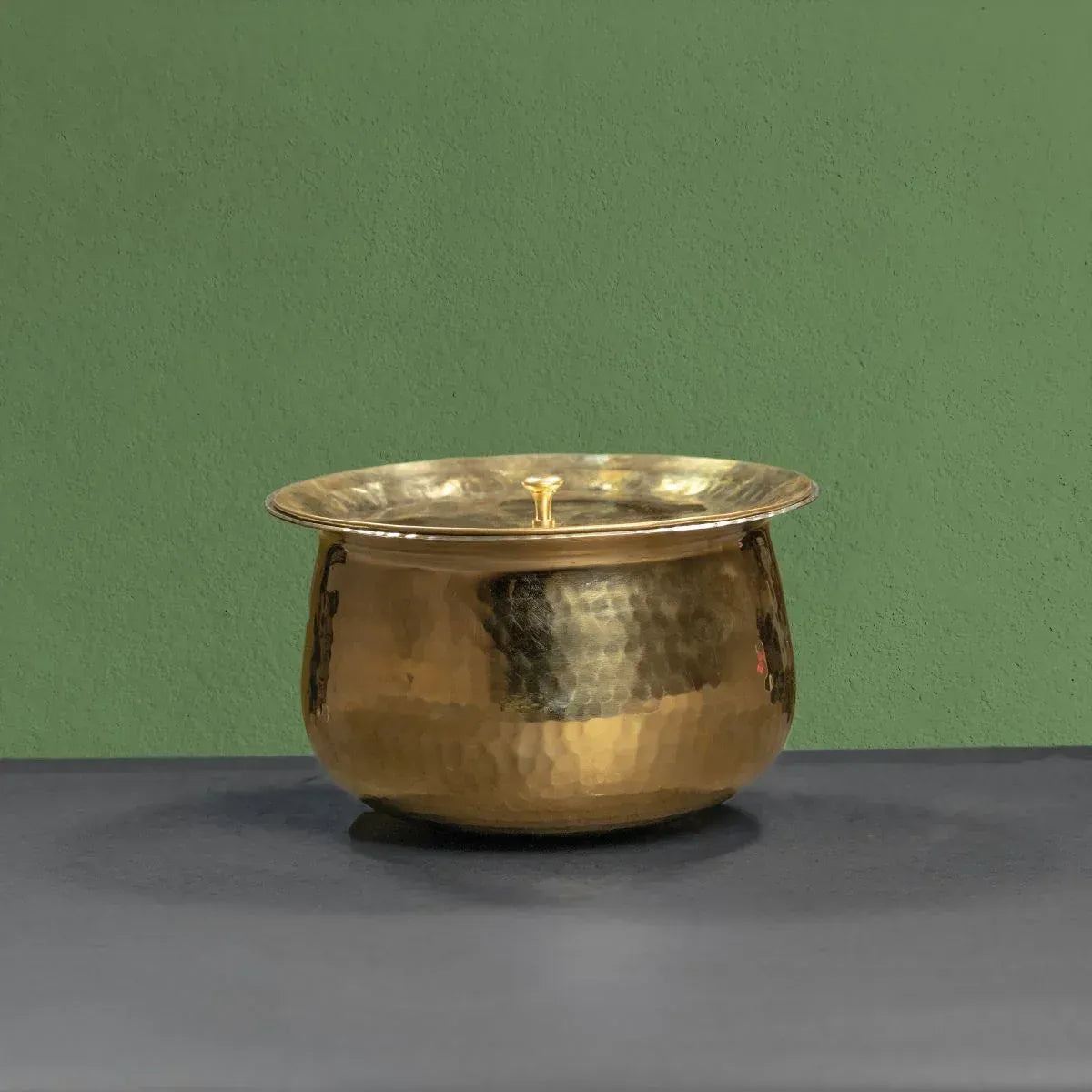 Zishta Brass Degchi Cooking Pot with Lid