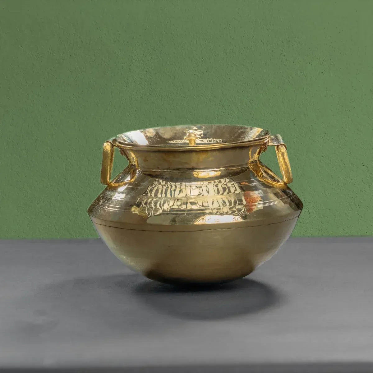 Zishta Brass Patili Handi with Lid