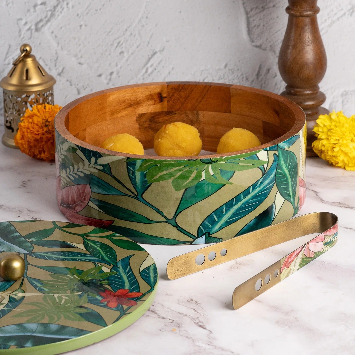 Nestroots Allure Roti Box with Tong Green Printed Mango Wood