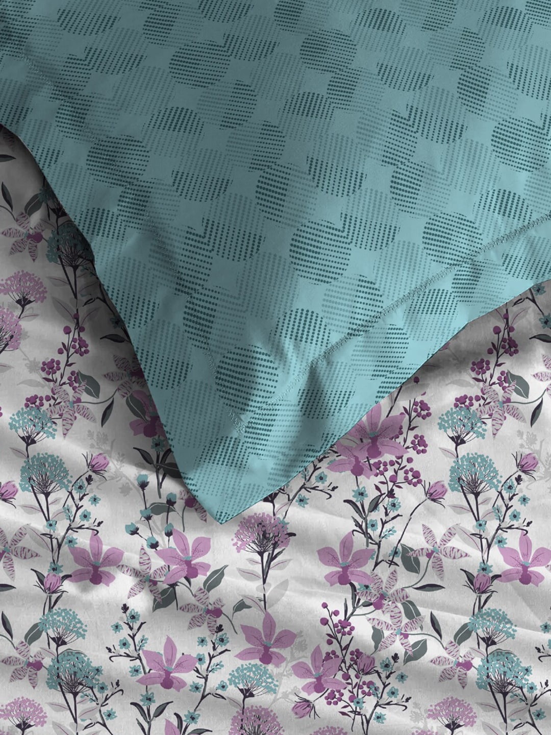 MYTRIDENT Violet White Floral Cotton 144 TC Queen Bedsheet With 2 Pillow Covers