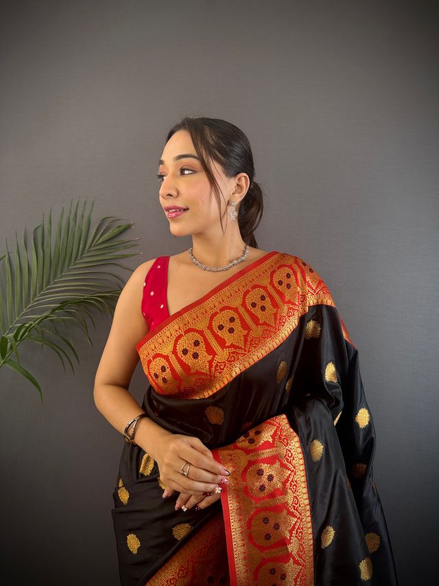Elora Black Soft Silk Butti Zari Weaving Constrast Pallu Banarasi Saree