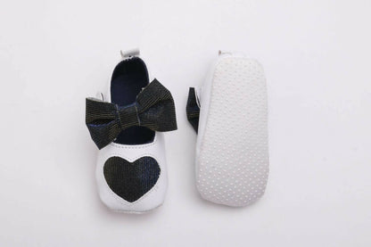 Tiny Bugs Girls Heart Bow Detailing Booties - White & Black
