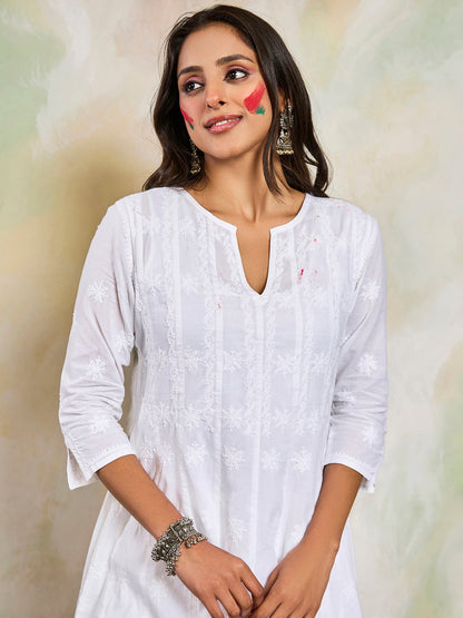 HOUSE OF KARI Women Notch Neck Floral Embroidered Chikankari Shadow Work Cotton Kurta