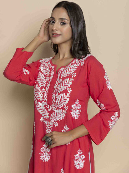 HOUSE OF KARI Floral Chikankari Embroidered Notched Round Neck Straight Kurta