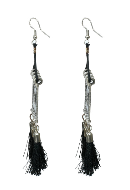 Mominos Fashion Johar Kamal Oxidised Silver-Plated Brass Finish Tassel Work Handicraft Choker For Women (Black)