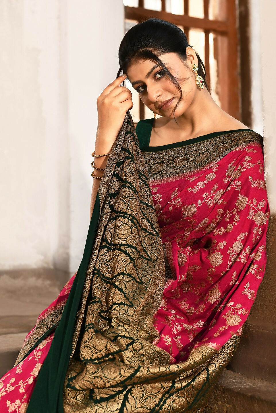 Joban Fashion Hot Pink Crepe Chiffon Pure Handloom Banarasi Silk Saree